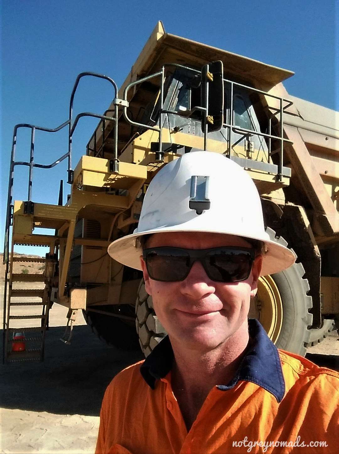 Crispy at work in the mine while travelling around Australia